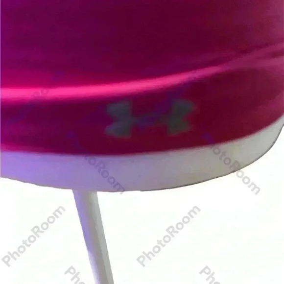 Under Armour Heat Gear fitted Razorback tank in Fushia. Women’s size S/P - Picture 3 of 5